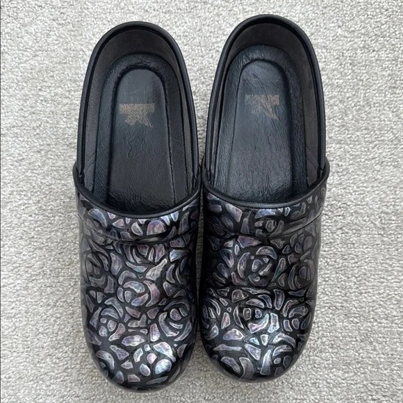 Dansko Clogs - Picture 2 of 7